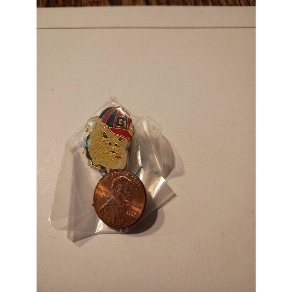 New Vintage University Georgia Bulldogs Bulldog Head Enamel Pin Hat Lapel NCAA